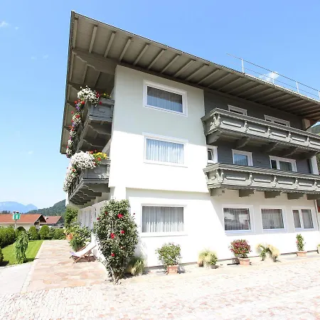 Renate Iii Apartamento